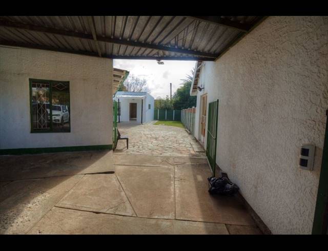 3 BEDROOM HOUSE FOR SALE IN CRESSLAWN